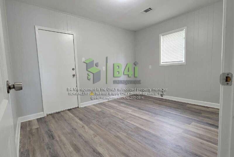 909 E 8th St - Photo 6 of 22