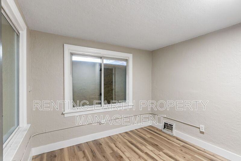 8212 Toddy Ave - Photo 2 of 10