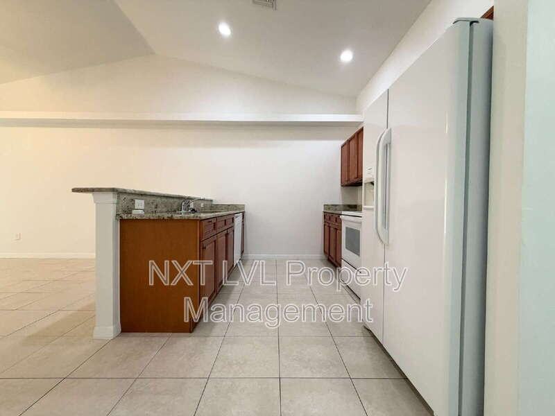842 Sw 39th Ter - Photo 4 of 23