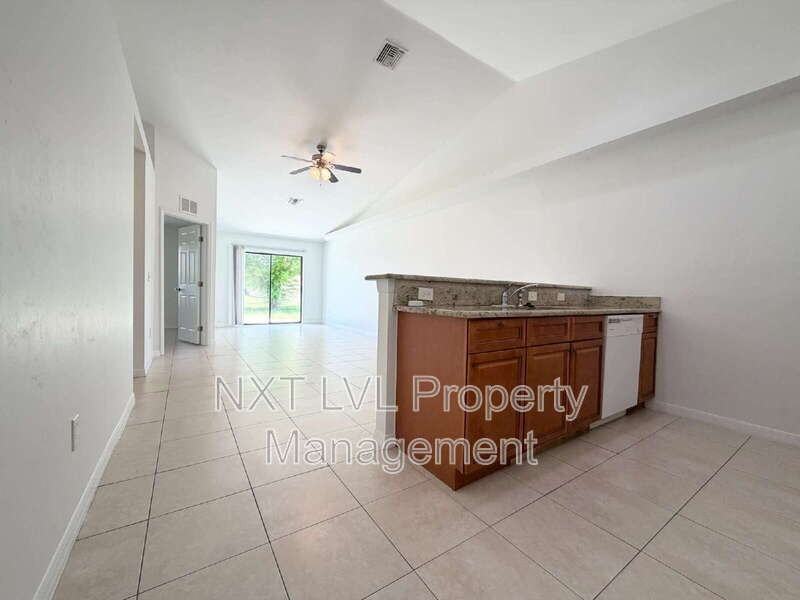 842 Sw 39th Ter - Photo 5 of 23