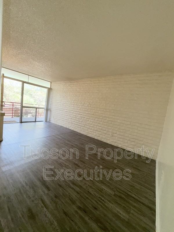 20 N Leonora Ave - Photo 7 of 12