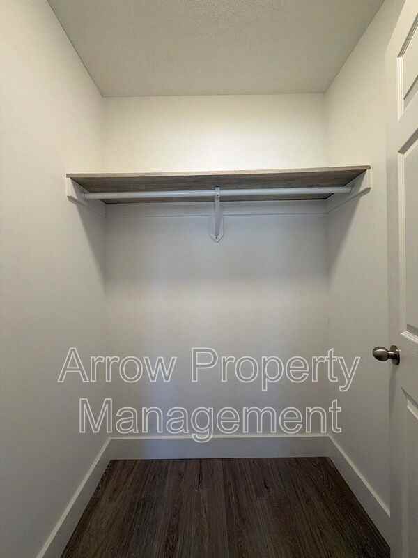 1315 F St - Photo 7 of 8