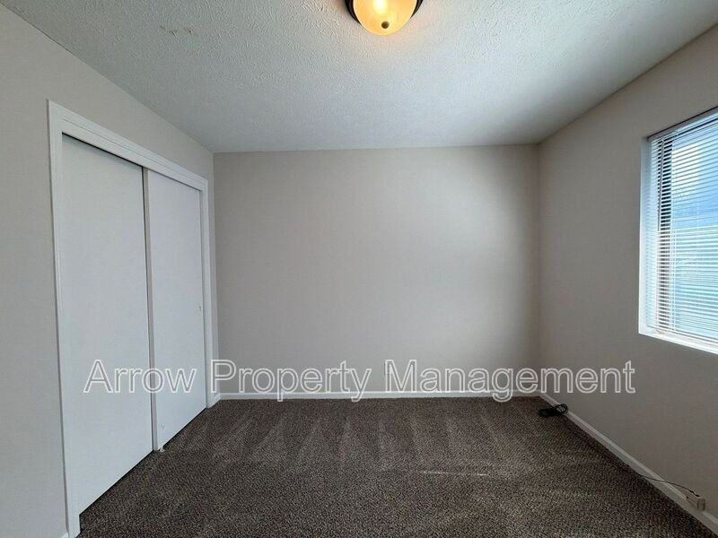 922 A St #5 - Photo 5 of 10