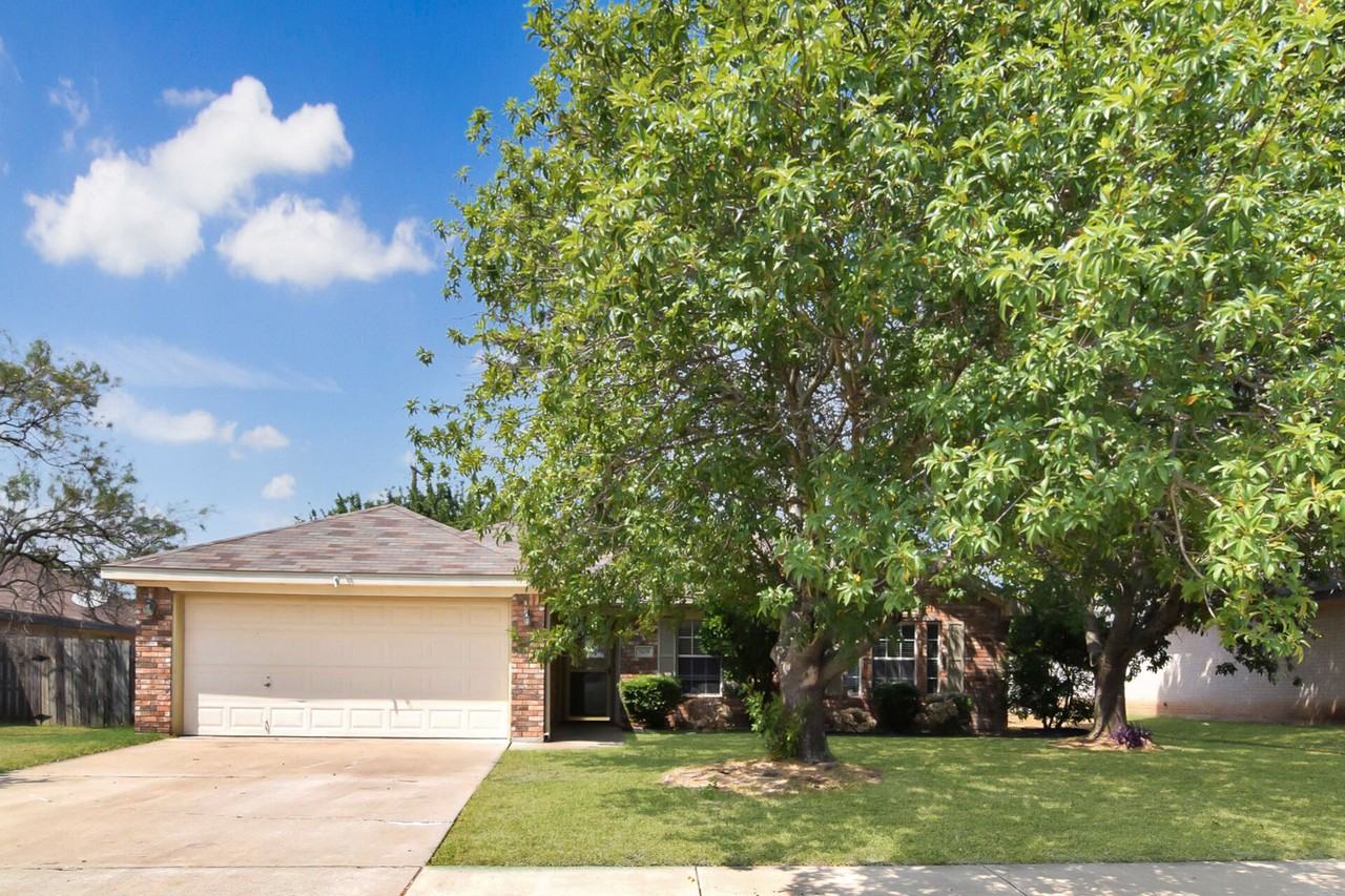 3109 Woodrow Dr