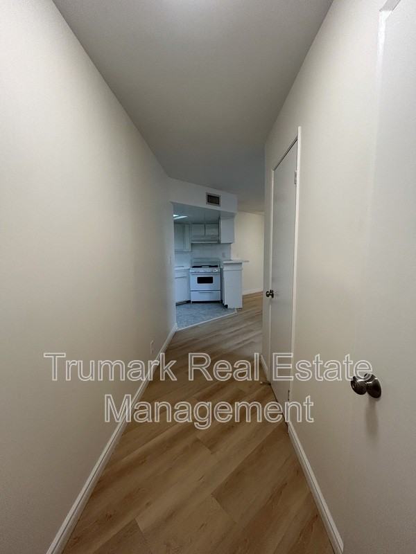 416 Milford St #C - Photo 7 of 33