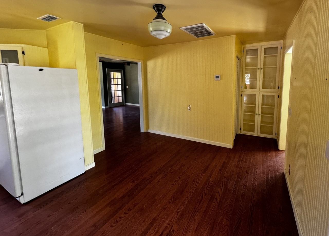 824 Schilling Way - Photo 2 of 14