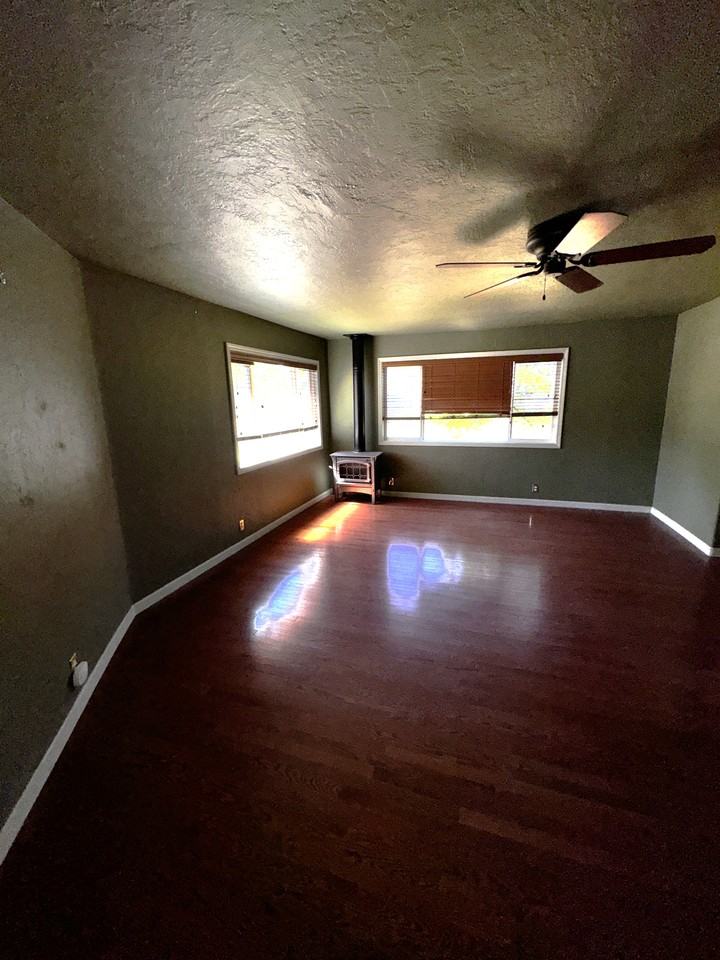 824 Schilling Way - Photo 4 of 14