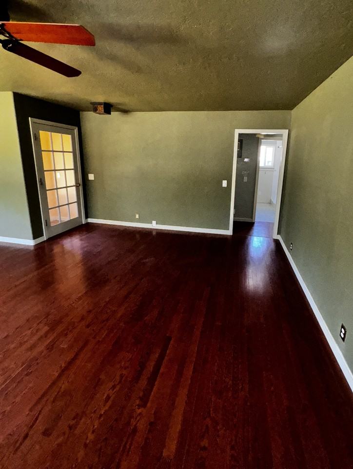 824 Schilling Way - Photo 5 of 14