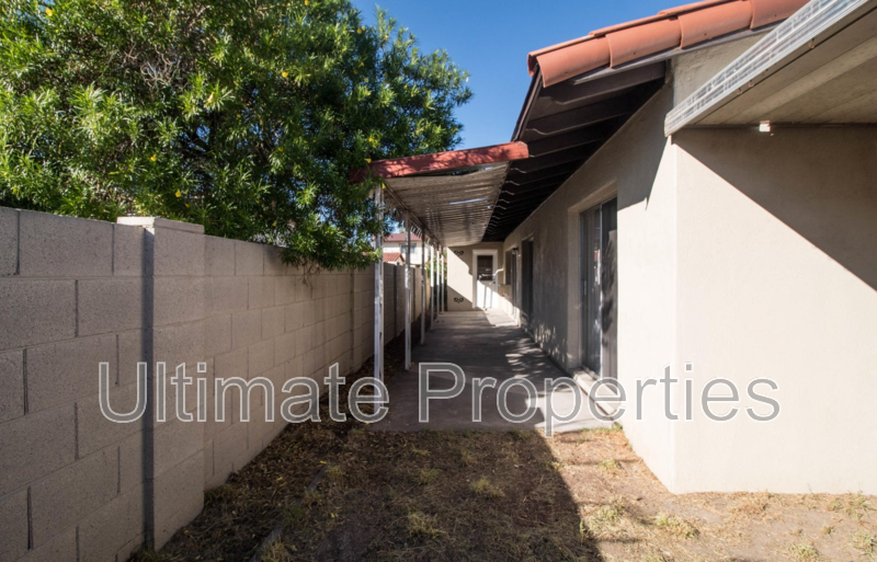1021 W Mission Ln - Photo 3 of 3