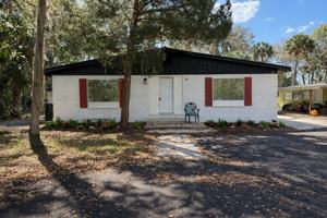 featured image of 502 Nw Crystal St