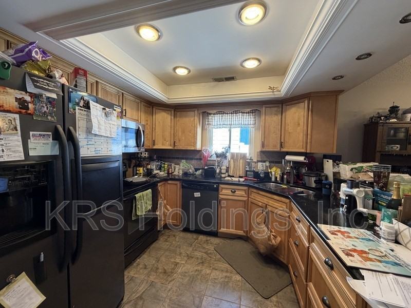1249 Eaglewood Dr - Photo 2 of 11