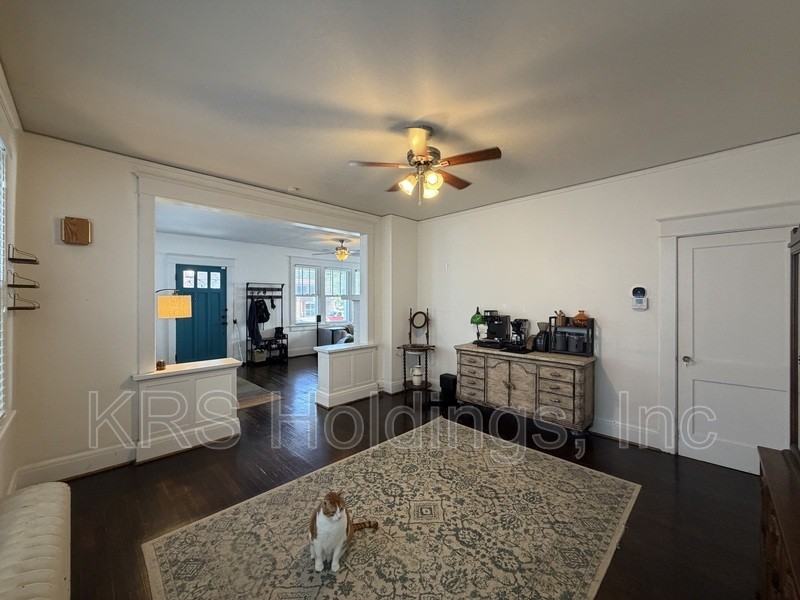 212 Maryland Ave - Photo 5 of 17