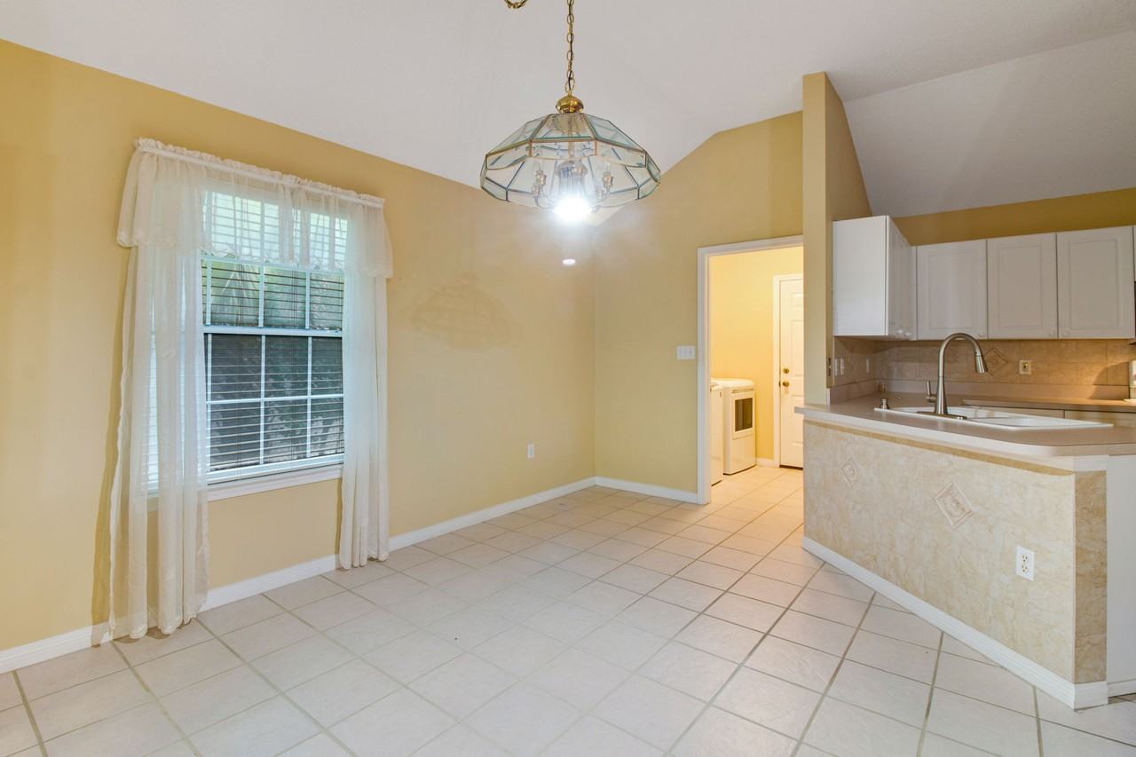 366 Bay Tree Dr - Photo 7 of 37