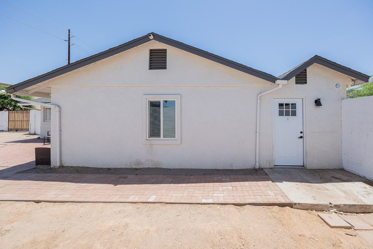 2802 N 36Th St - Photo 2 of 4