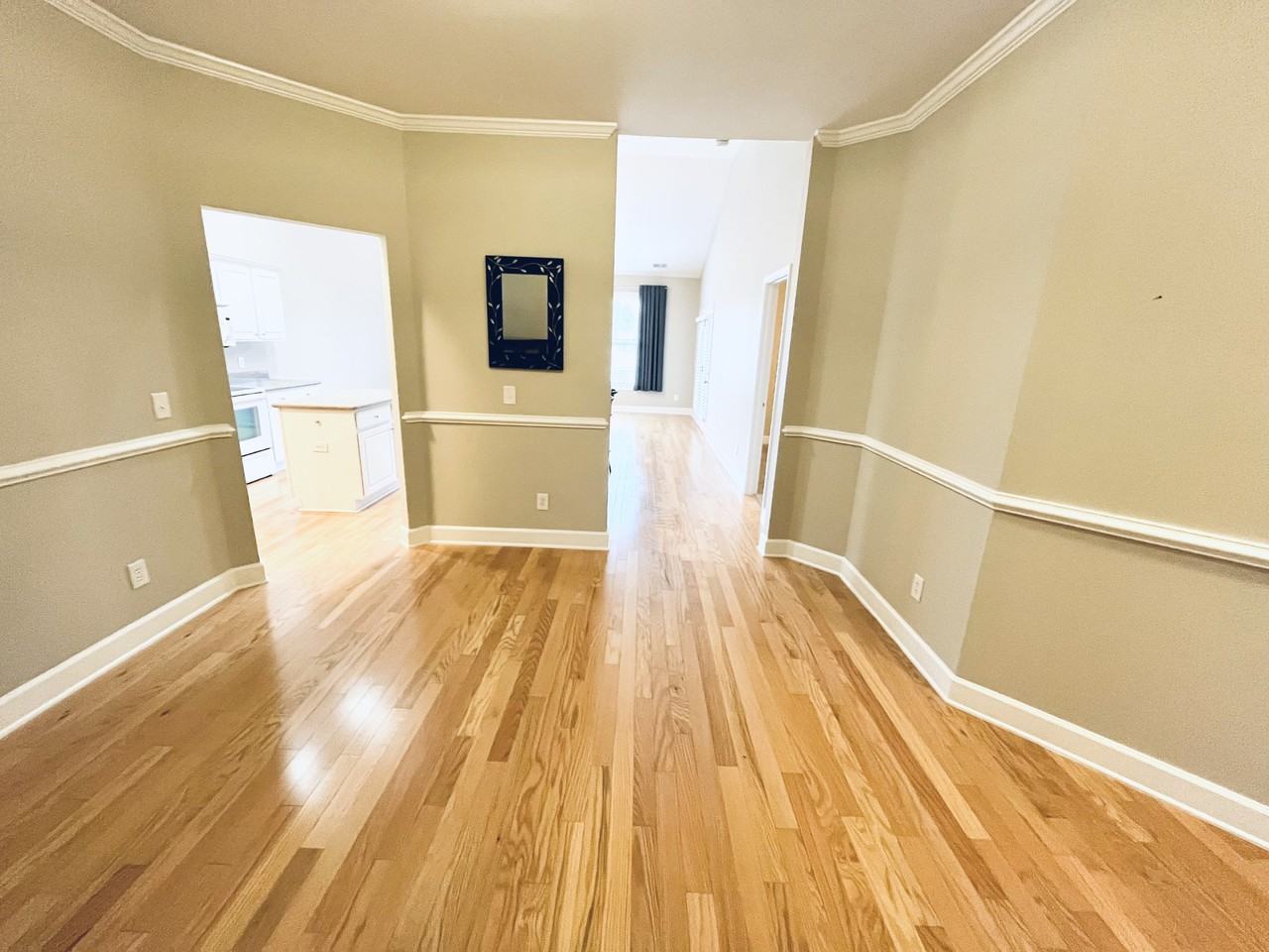 284 Viareggio Rd - Photo 4 of 37