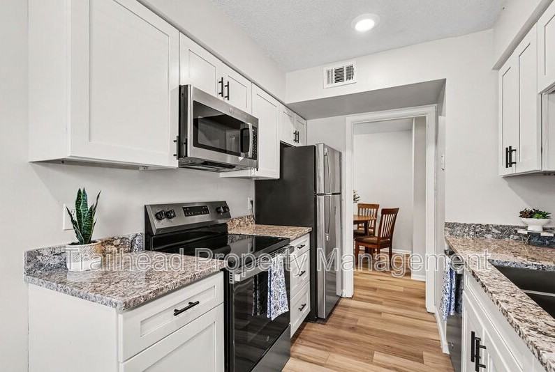 8455 Robinson St #102 - Photo 6 of 21