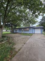 featured image of 635 N Andover Rd