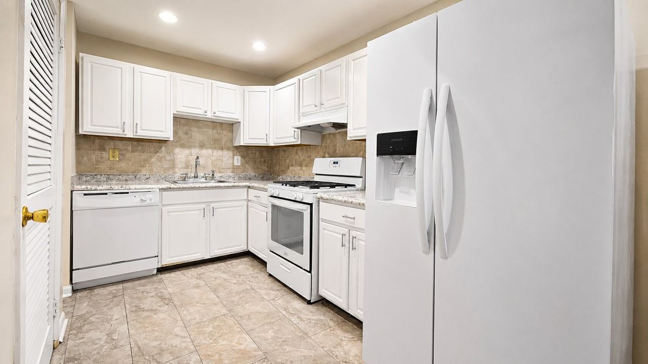 4409 Bishopmill Dr - Photo 6 of 20