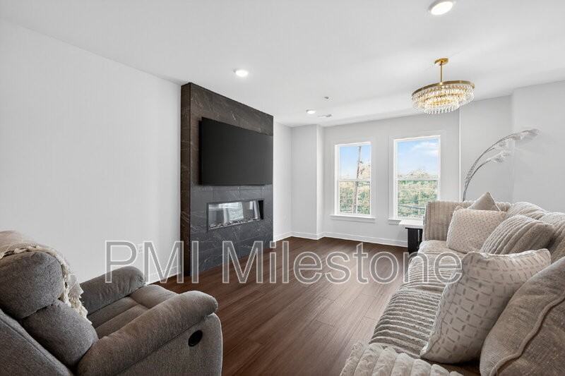 16162 Frederick Rd - Photo 7 of 43