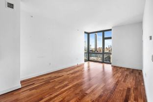 100 Jay St - Photo 1 of 1