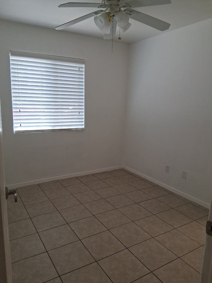 17833 N 26th St - Photo 6 of 17