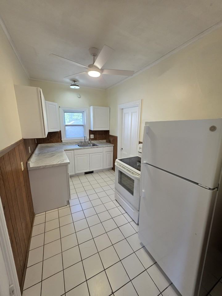 143 Union St - Photo 4 of 11
