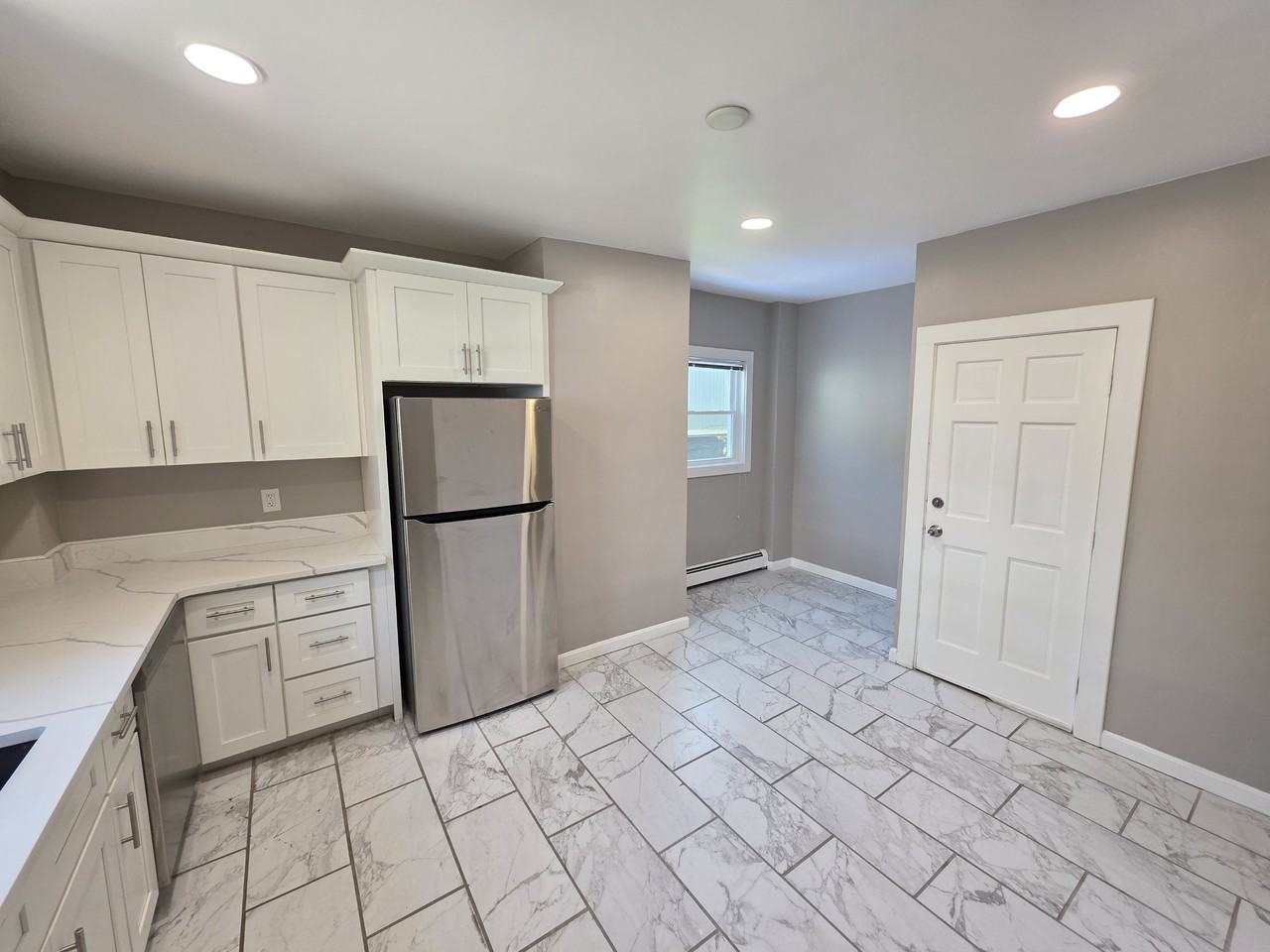 62 Seventh St - Photo 5 of 12