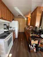 featured image of 995 Van Buren Ave