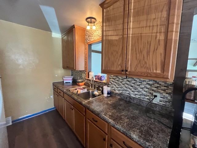 995 Van Buren Ave - Photo 3 of 23