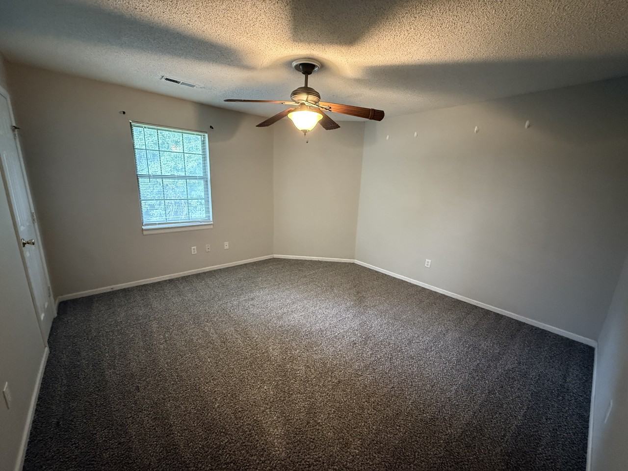 705 Cedar Dr #D - Photo 7 of 8