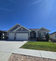 featured image of 3253 W Oxford Loop