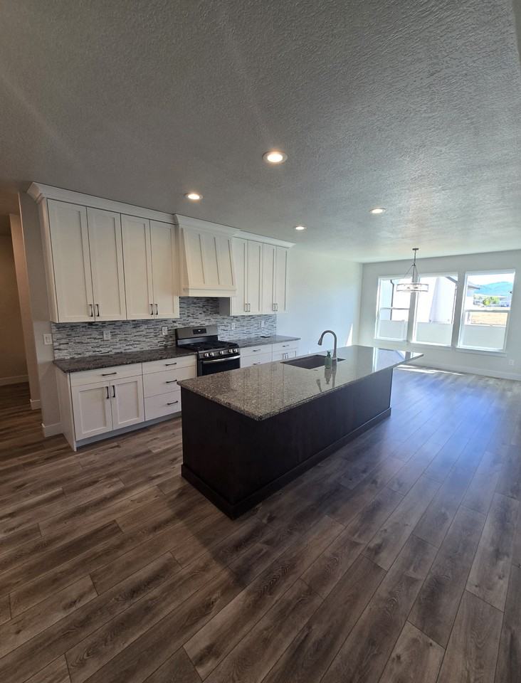 3253 W Oxford Loop - Photo 4 of 20