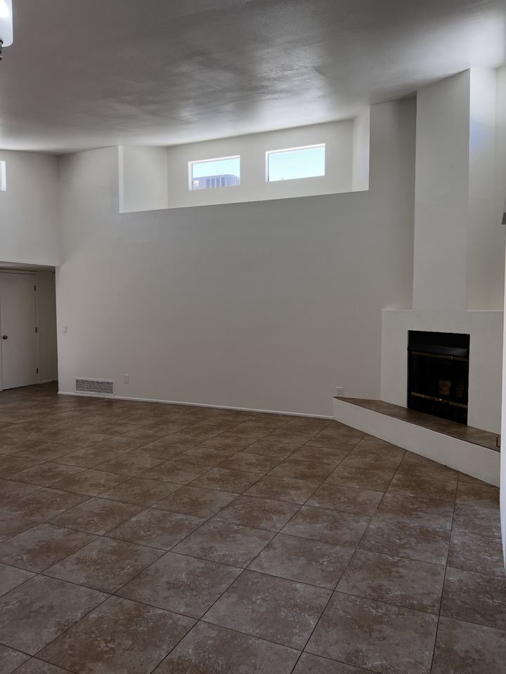 4649 N Mountain Quail Rd - Photo 7 of 24