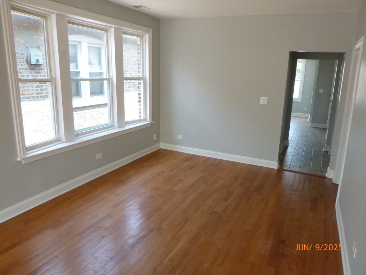 3126 W 54th Pl #2 - Photo 4 of 9