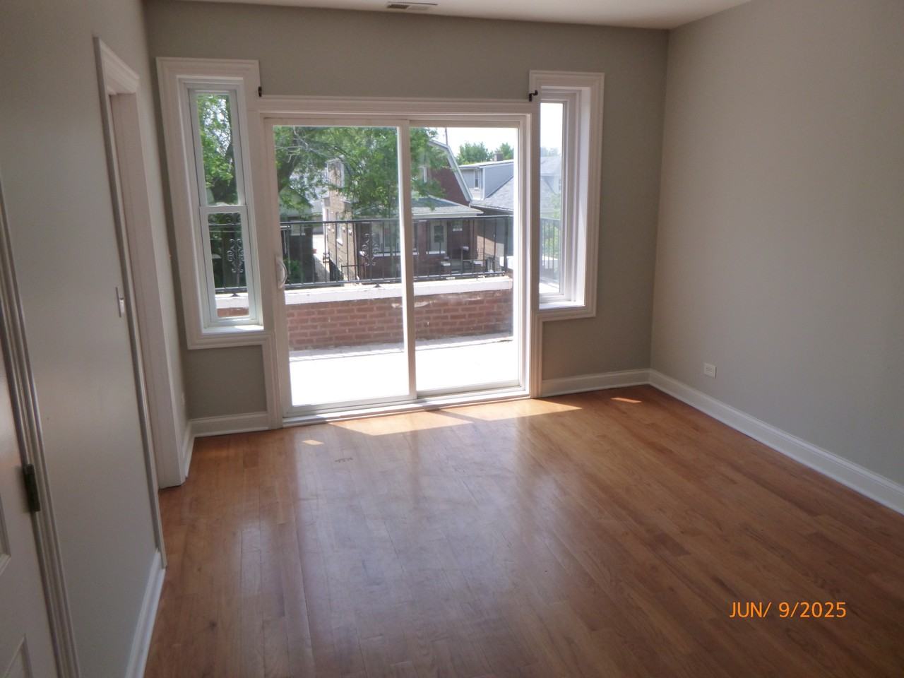 3126 W 54th Pl #2 - Photo 5 of 9