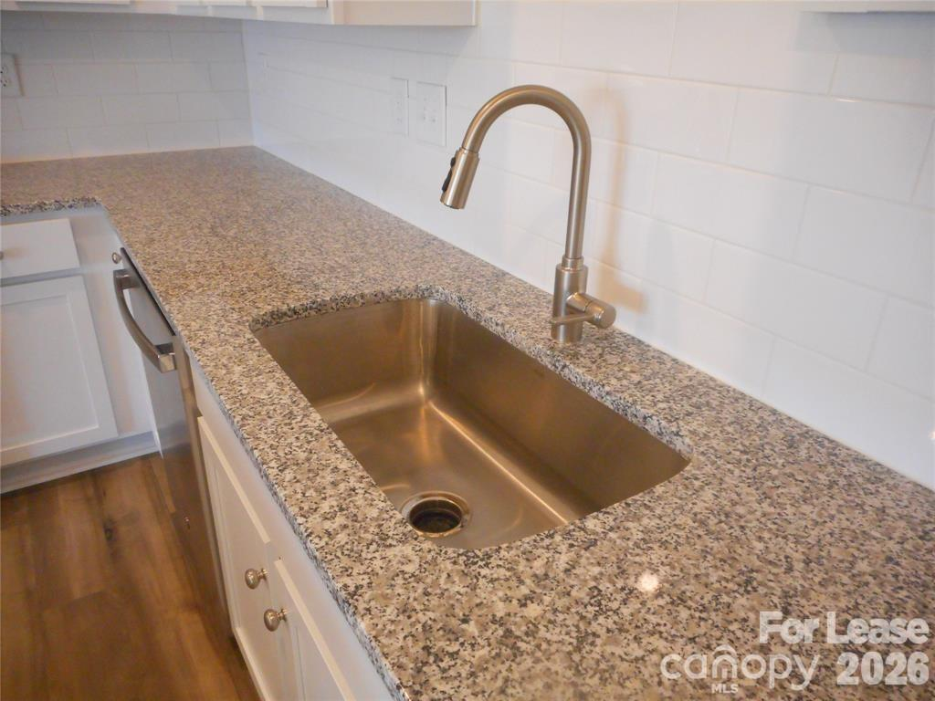 3548 Secrest Lndg - Photo 2 of 16