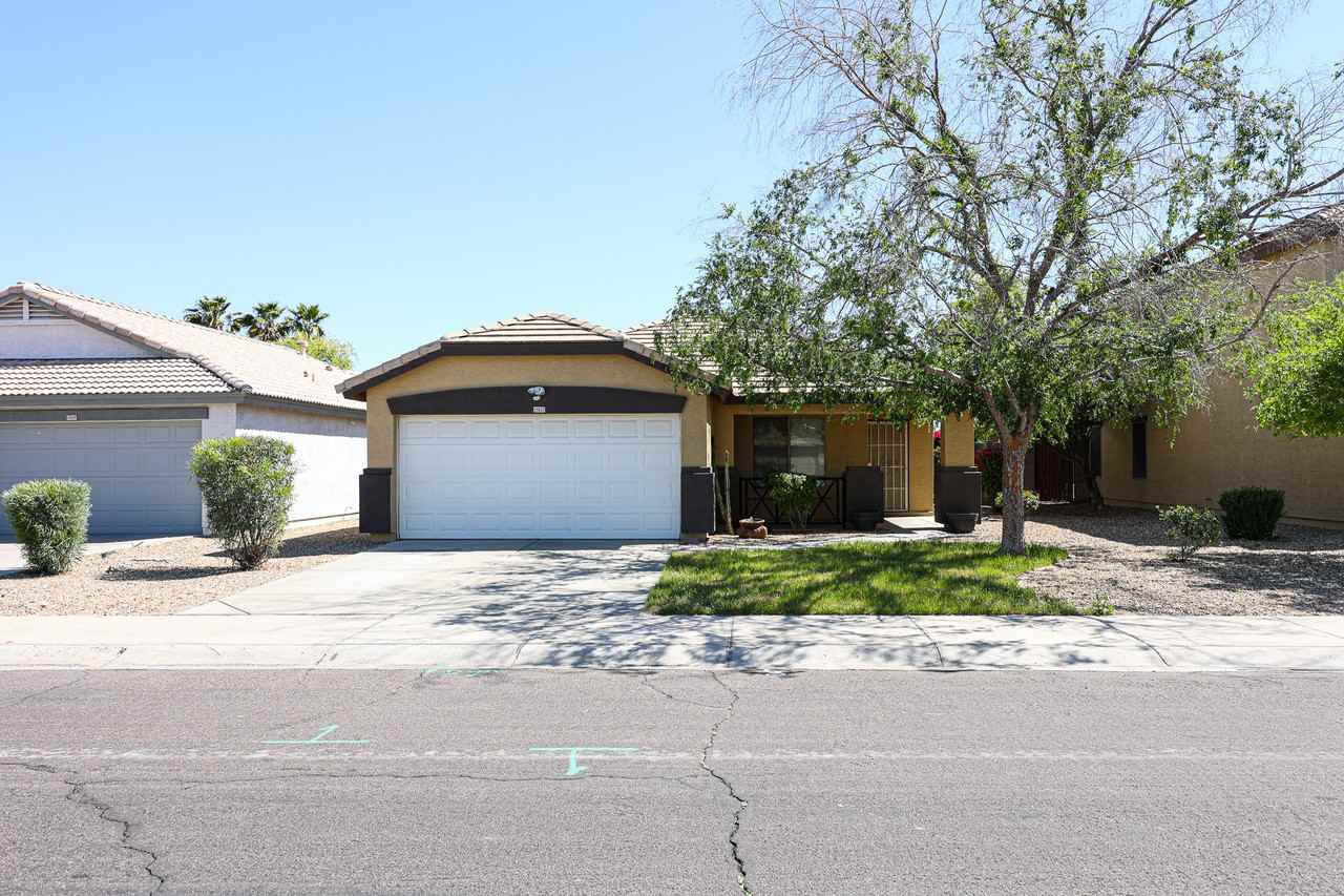 15827 W Yavapai St - Photo 3 of 32