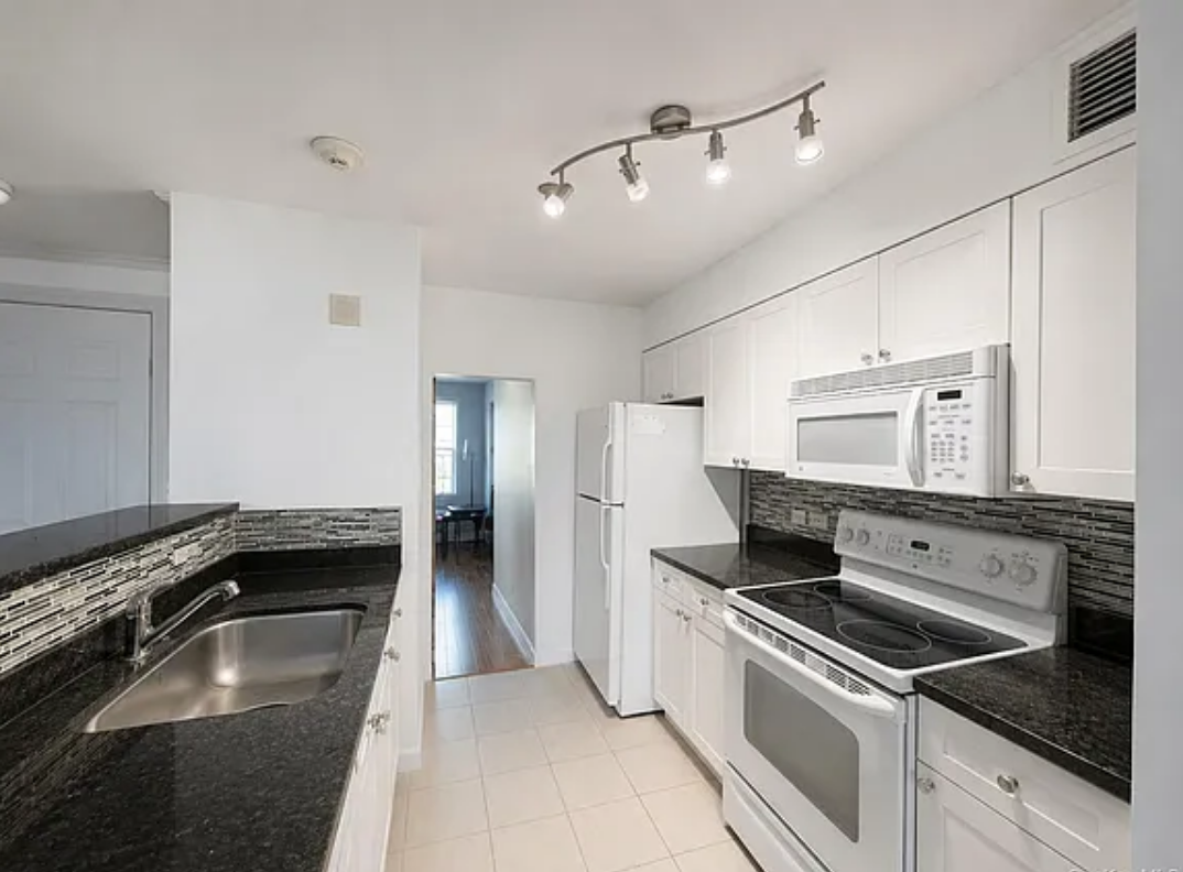 300 Mamaroneck Ave - Photo 4 of 7