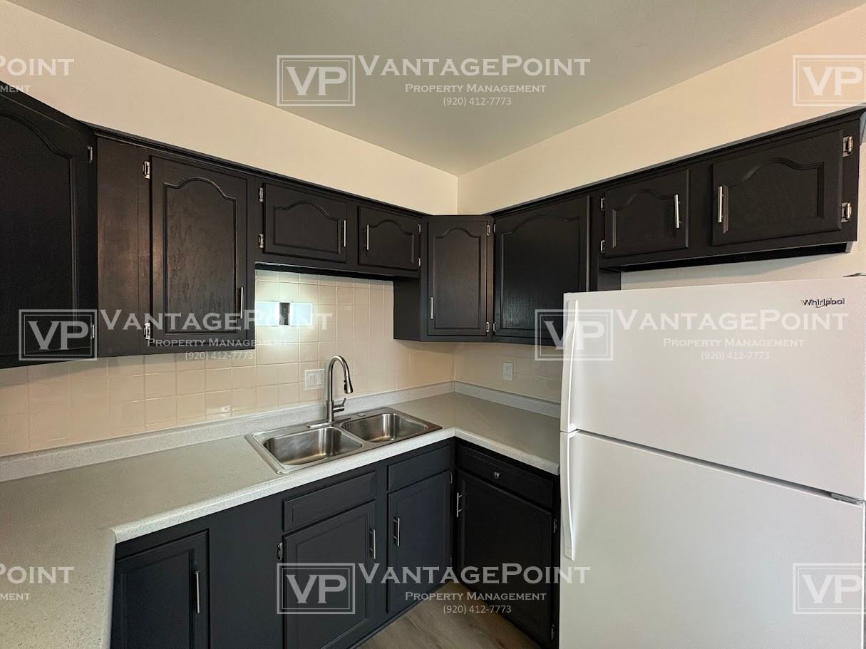 2120 Van Deuren Street - Photo 4 of 16