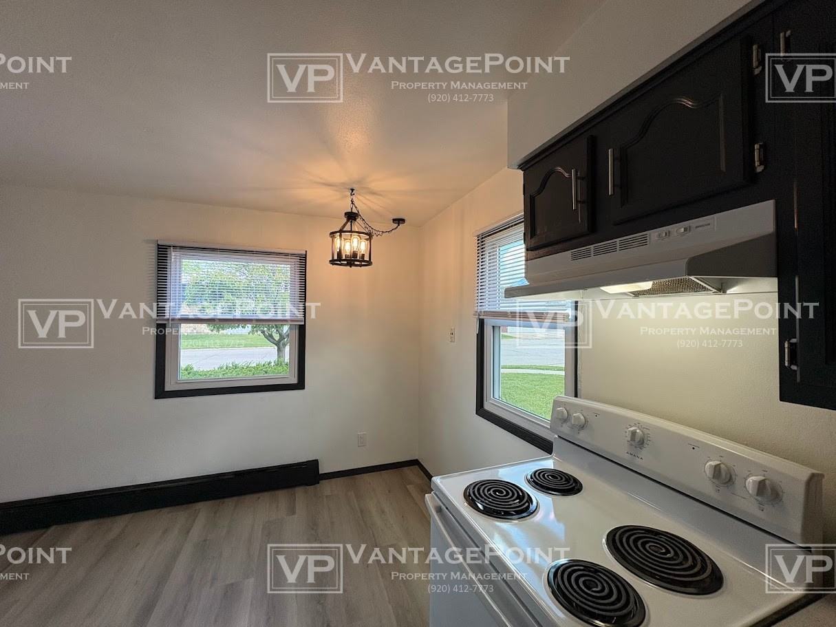 2120 Van Deuren Street - Photo 6 of 16