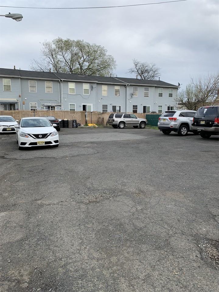 442-446 South Broad ST - Photo 5 of 31