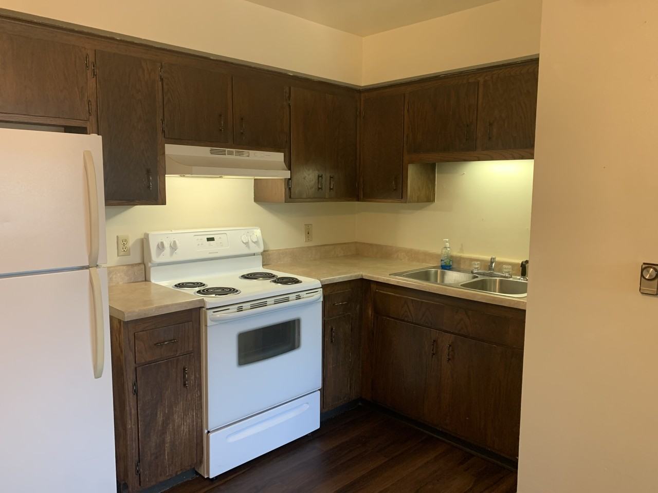 3240 Packer Drive - Photo 3 of 12