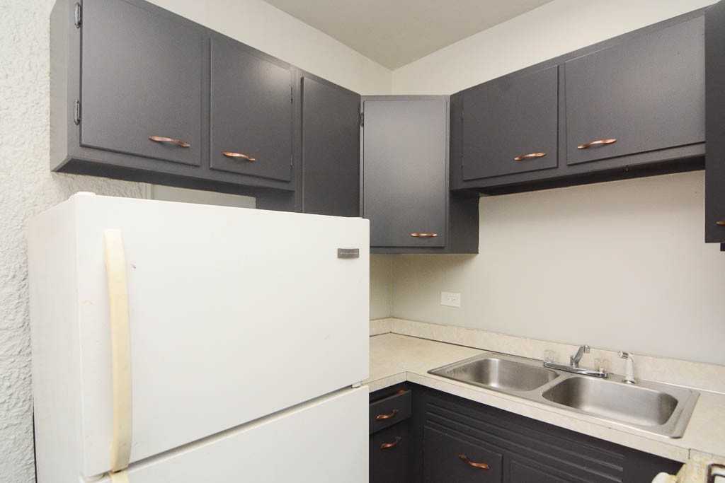 1347 N Dearborn St #604 - Photo 2 of 18