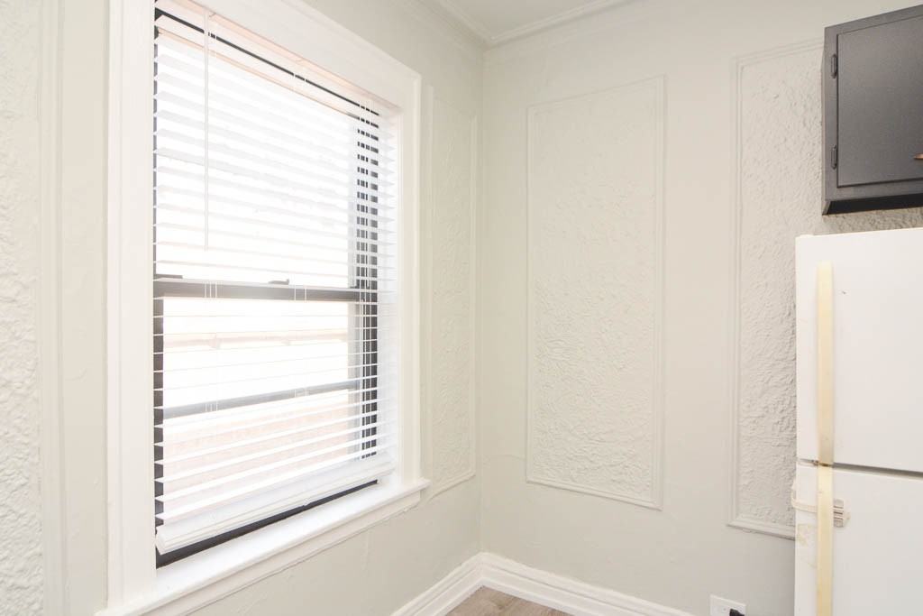 1347 N Dearborn St #604 - Photo 4 of 18