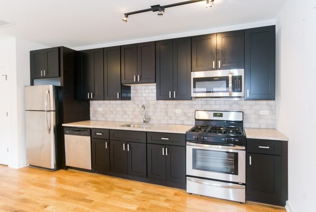 2203 W Eastwood Ave #3NW - Photo 2 of 15