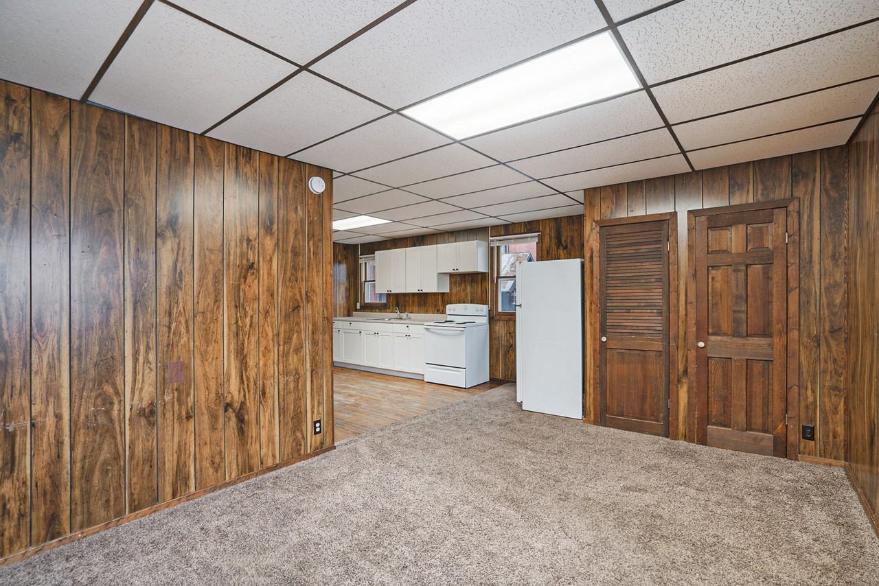 222 Trowbridge Street - Photo 4 of 15