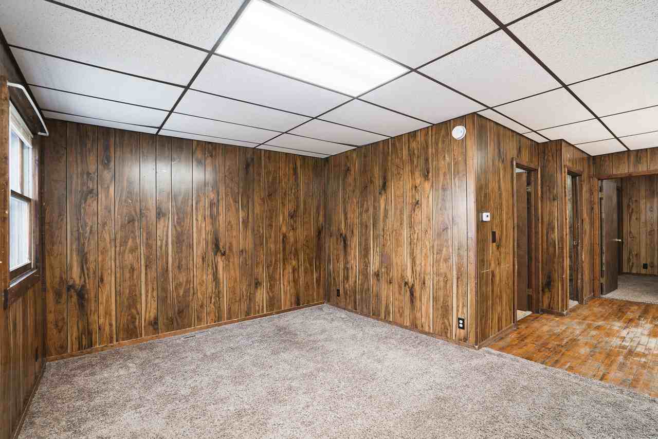 222 Trowbridge Street - Photo 5 of 15