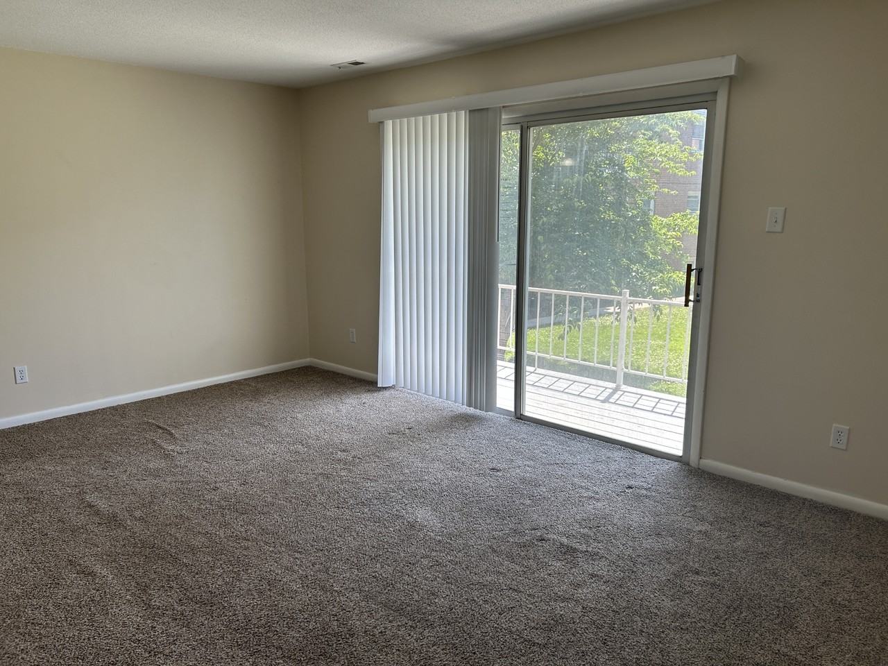 105 N. Edgewood Apt 6 - Photo 6 of 14