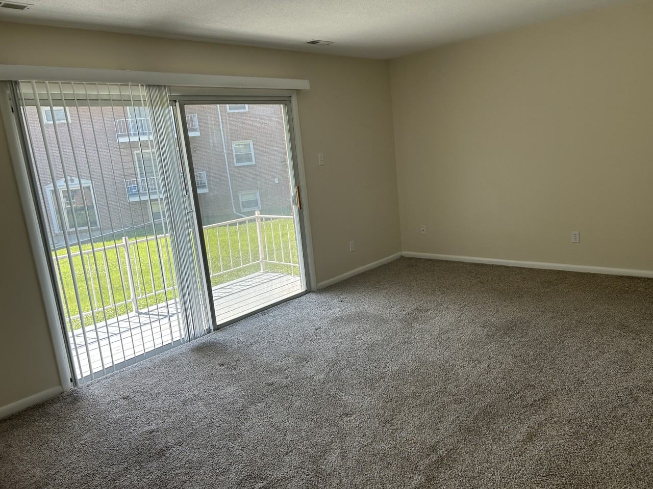 105 N. Edgewood Apt 6 - Photo 7 of 14