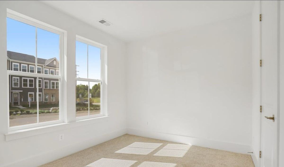 707 Iron Forge Rd - Photo 6 of 23
